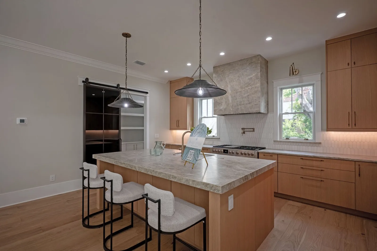1829 Powell Place — photo 18