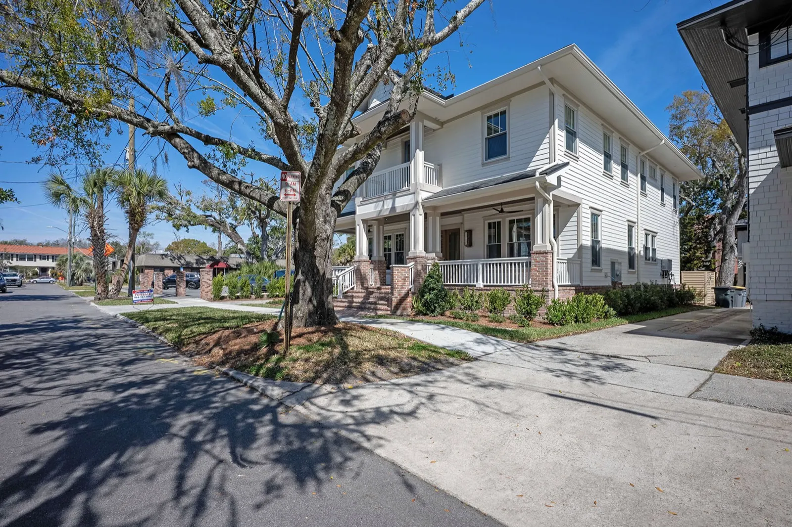 1829 Powell Place — photo 3